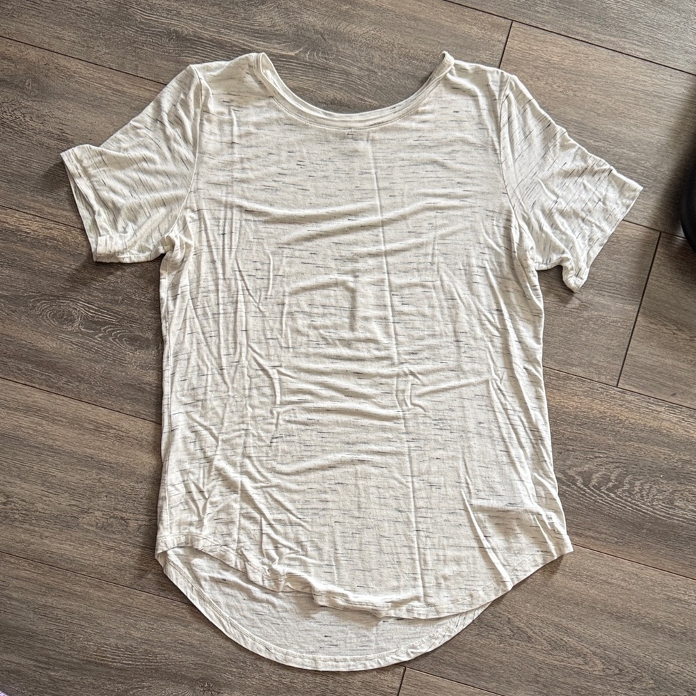Old Navy Cream Short Sleeve Tee